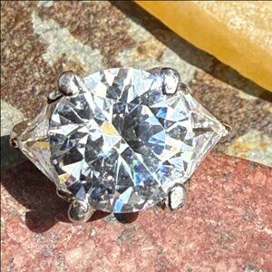 17 Carat Cubic Zirconia Ring Sterling Silver Size 7.5